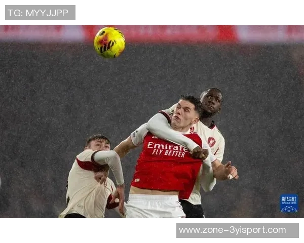 城车与阿森纳战平利物浦趁机扩大领先优势至六分 城车与阿森纳战平利物浦趁机扩大领先优势至六分